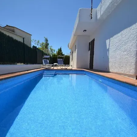 Holiday home Falco 2 *